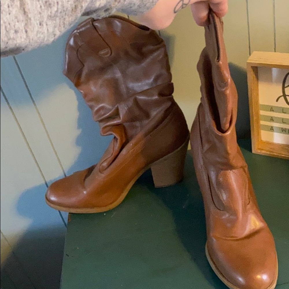 Slouchy boots